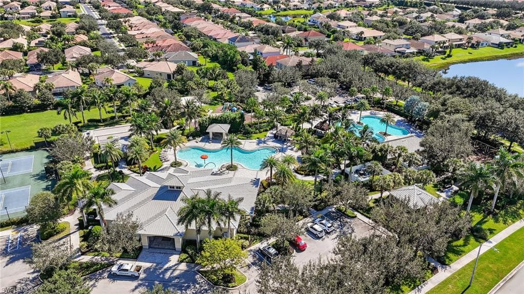 2130 Hamlin St, Naples, FL 34120-37