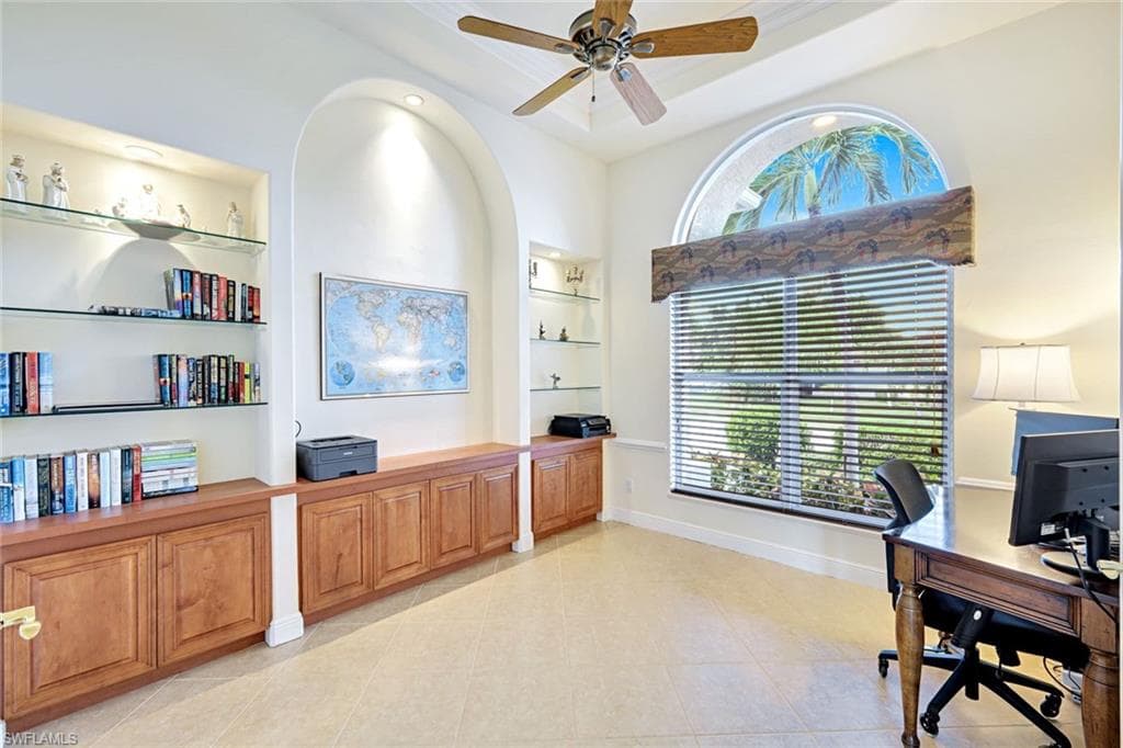 951 Ironwood Ct, Marco Island, FL 34145-25