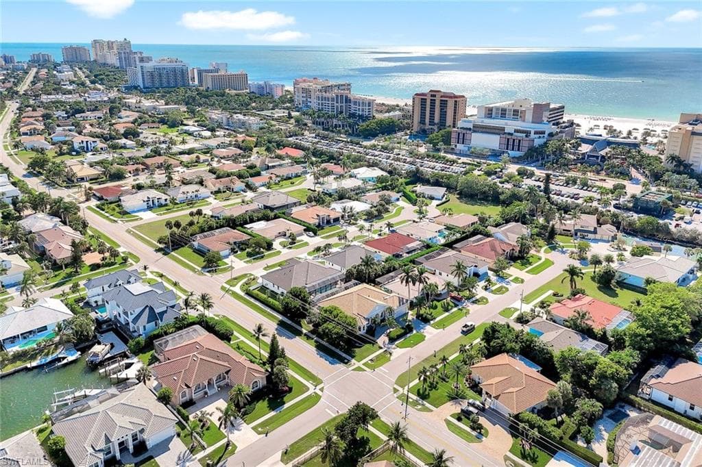 951 Ironwood Ct, Marco Island, FL 34145-40