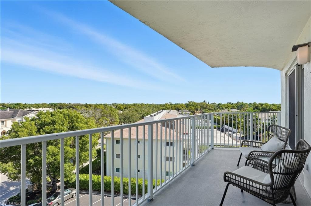 1300 Gulf Shore Blvd N 603, Naples, FL 34102-1