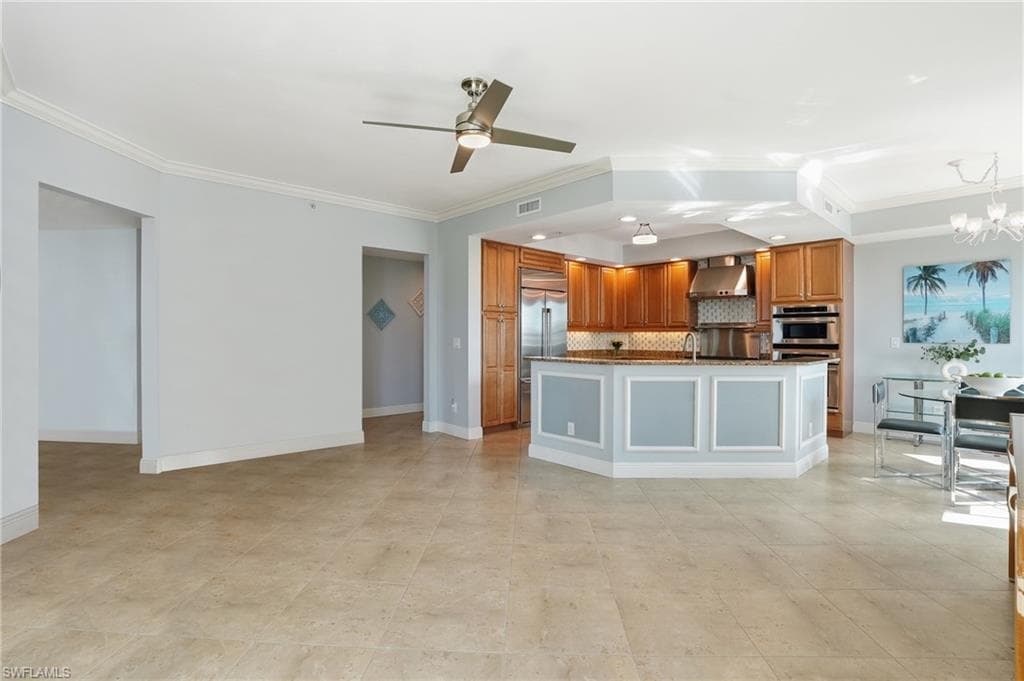 285 Grande Way 801, Naples, FL 34110-12