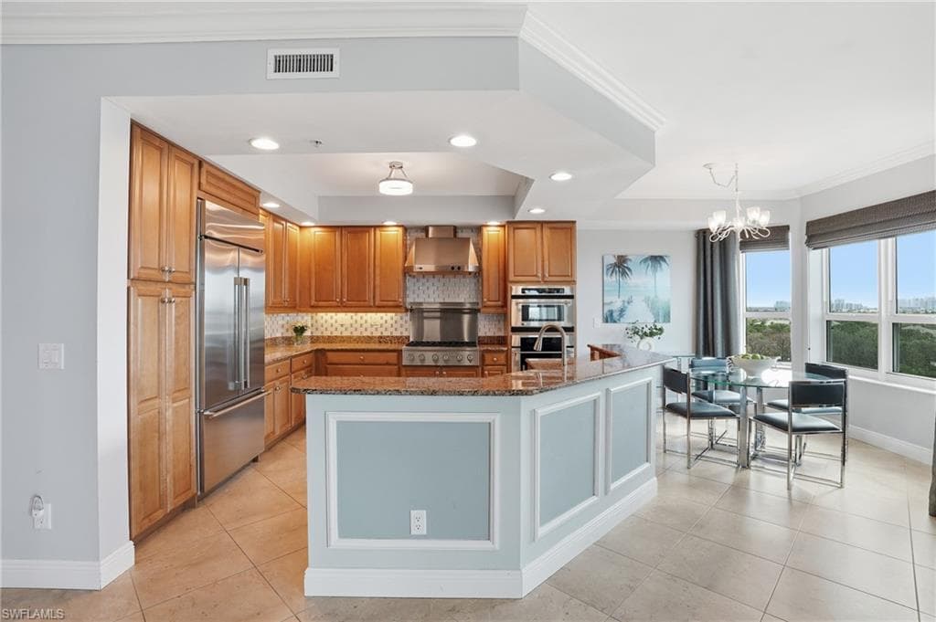 285 Grande Way 801, Naples, FL 34110-13