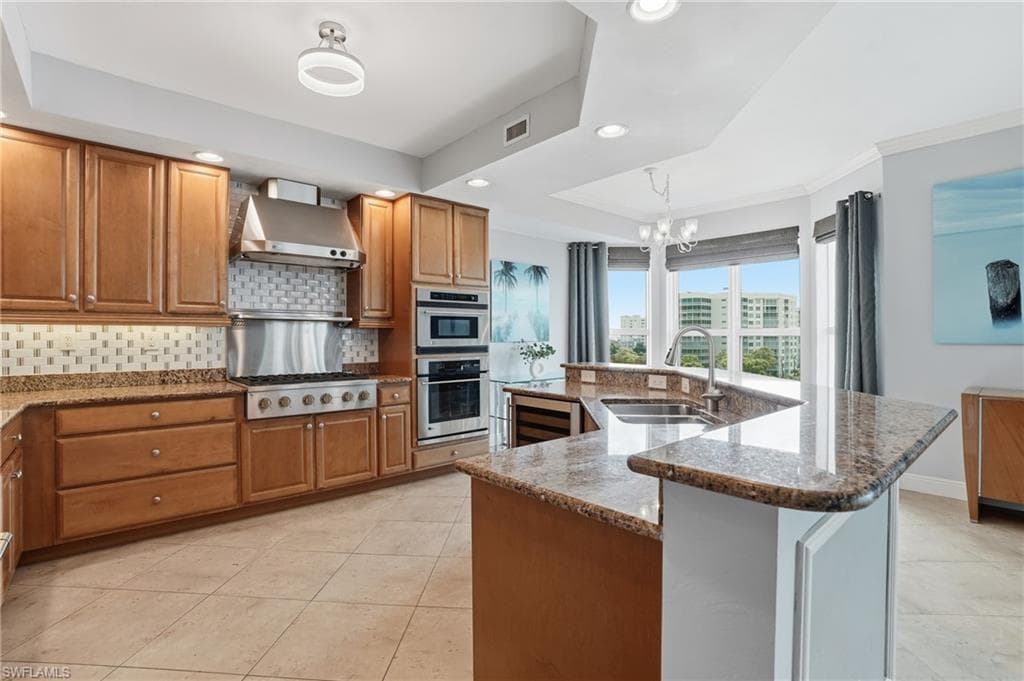 285 Grande Way 801, Naples, FL 34110-14