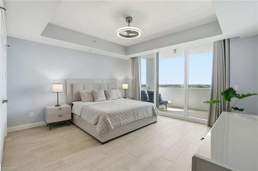 285 Grande Way 801, Naples, FL 34110-23