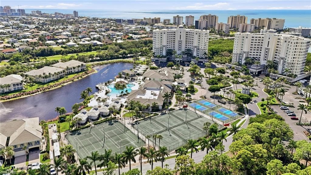 285 Grande Way 801, Naples, FL 34110-47