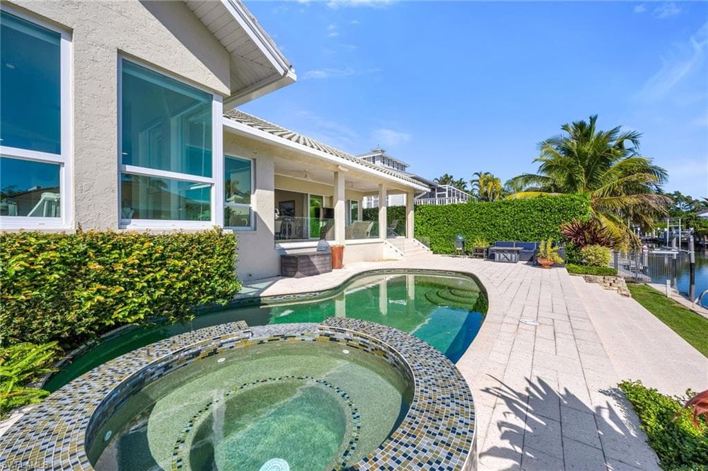 1923 Snook Dr, Naples, FL 34102-24