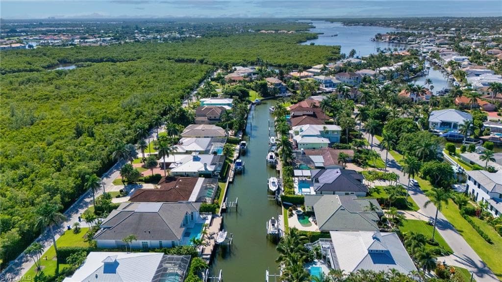 1923 Snook Dr, Naples, FL 34102-26