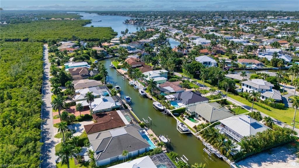 1923 Snook Dr, Naples, FL 34102-27