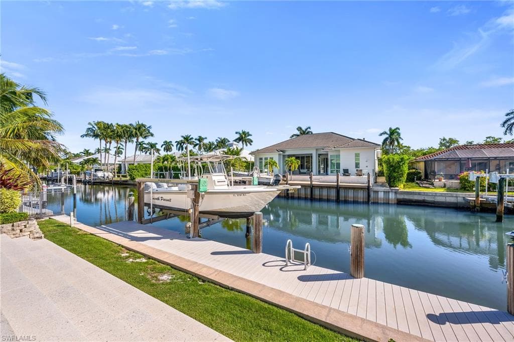 1923 Snook Dr, Naples, FL 34102-5