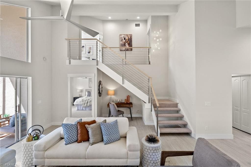 1590 Weybridge Cir 52, Naples, FL 34110-1