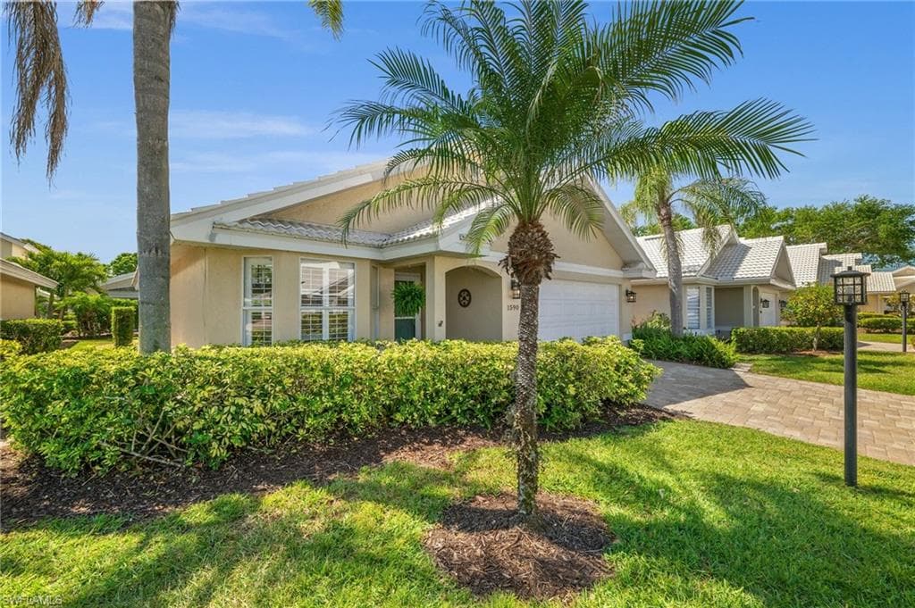 1590 Weybridge Cir 52, Naples, FL 34110-34