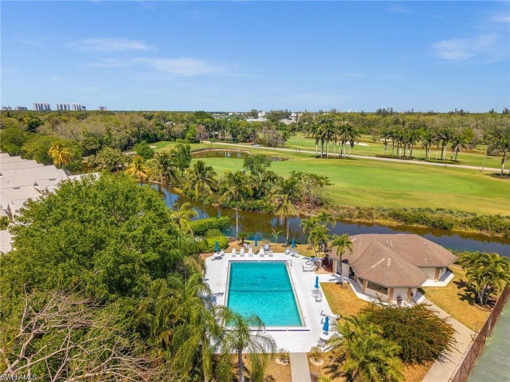 1590 Weybridge Cir 52, Naples, FL 34110-35