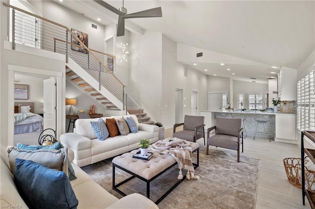 1590 Weybridge Cir 52, Naples, FL 34110-2