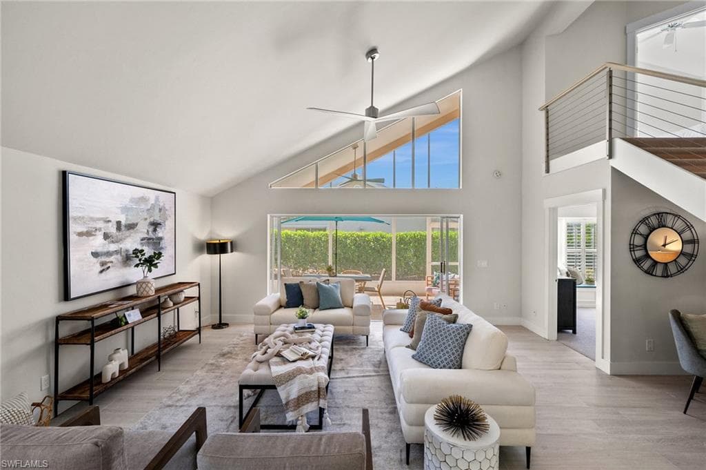 1590 Weybridge Cir 52, Naples, FL 34110-4