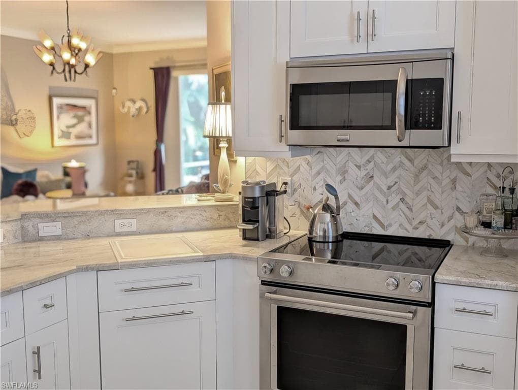 7852 Stratford Dr, Naples, FL 34104-10