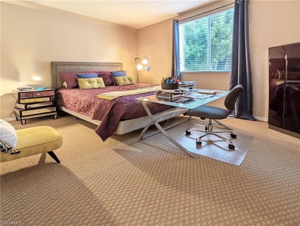 7852 Stratford Dr, Naples, FL 34104-22