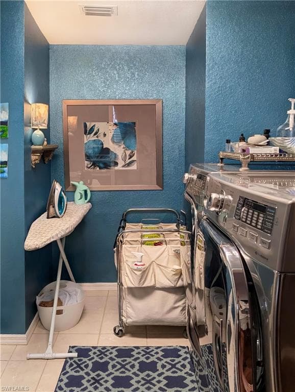 7852 Stratford Dr, Naples, FL 34104-28