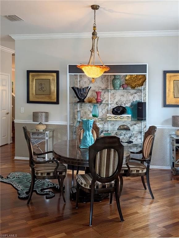 7852 Stratford Dr, Naples, FL 34104-5