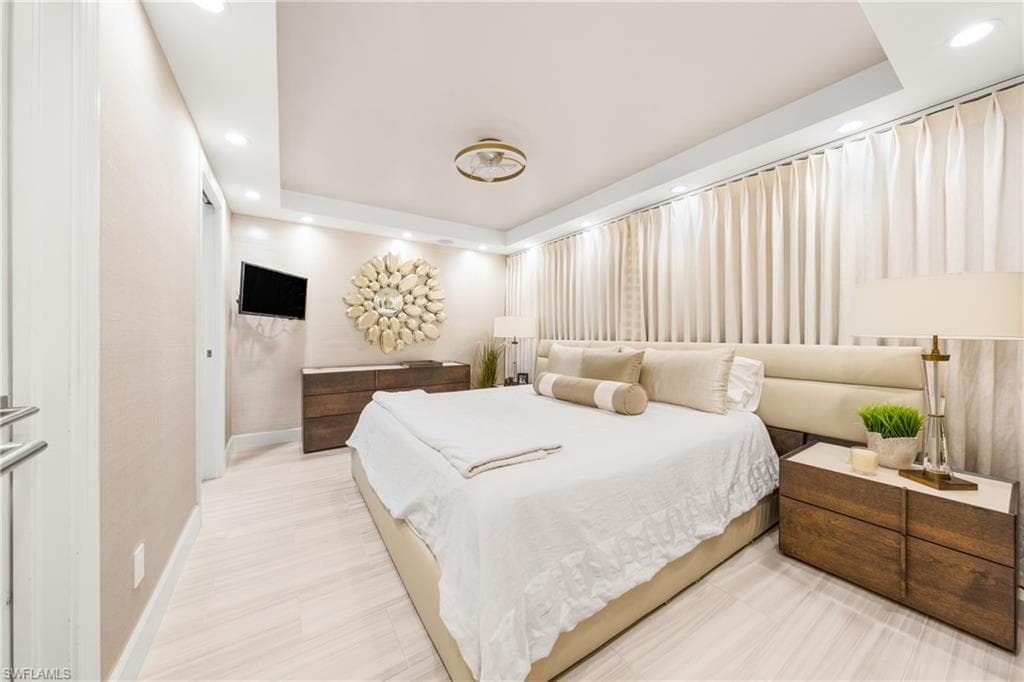 4200 Belair Ln 300, Naples, FL 34103-15