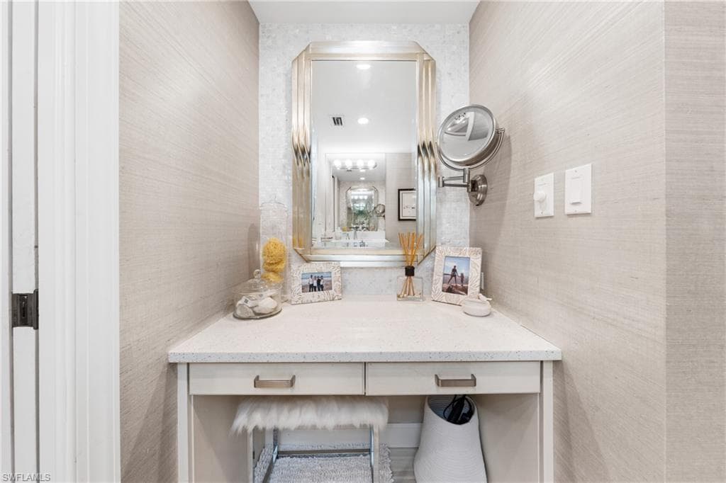 4200 Belair Ln 300, Naples, FL 34103-20