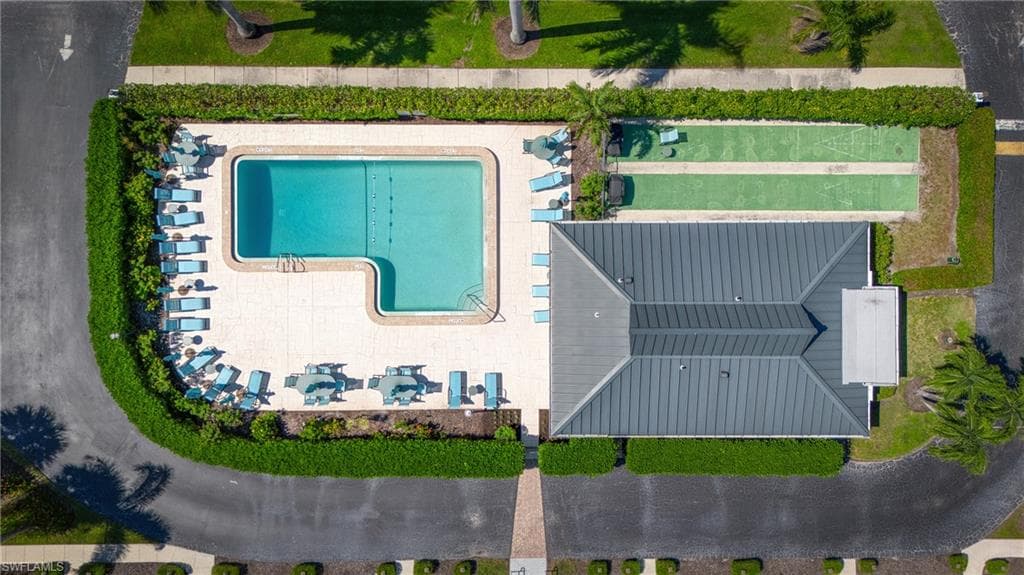 4200 Belair Ln 300, Naples, FL 34103-24