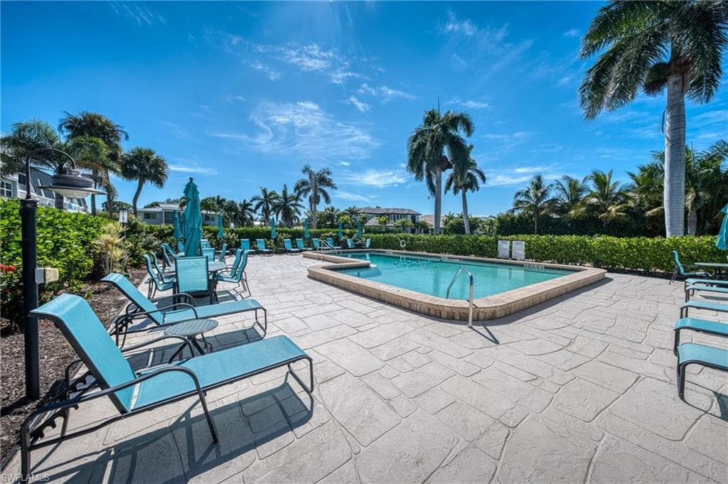 4200 Belair Ln 300, Naples, FL 34103-29