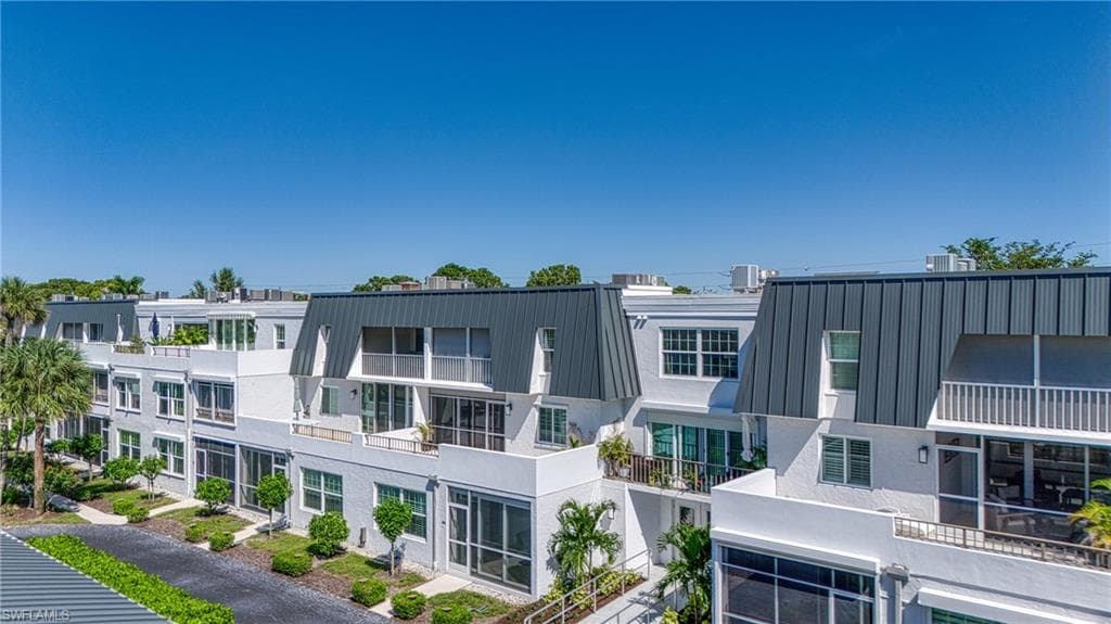 4200 Belair Ln 300, Naples, FL 34103-30