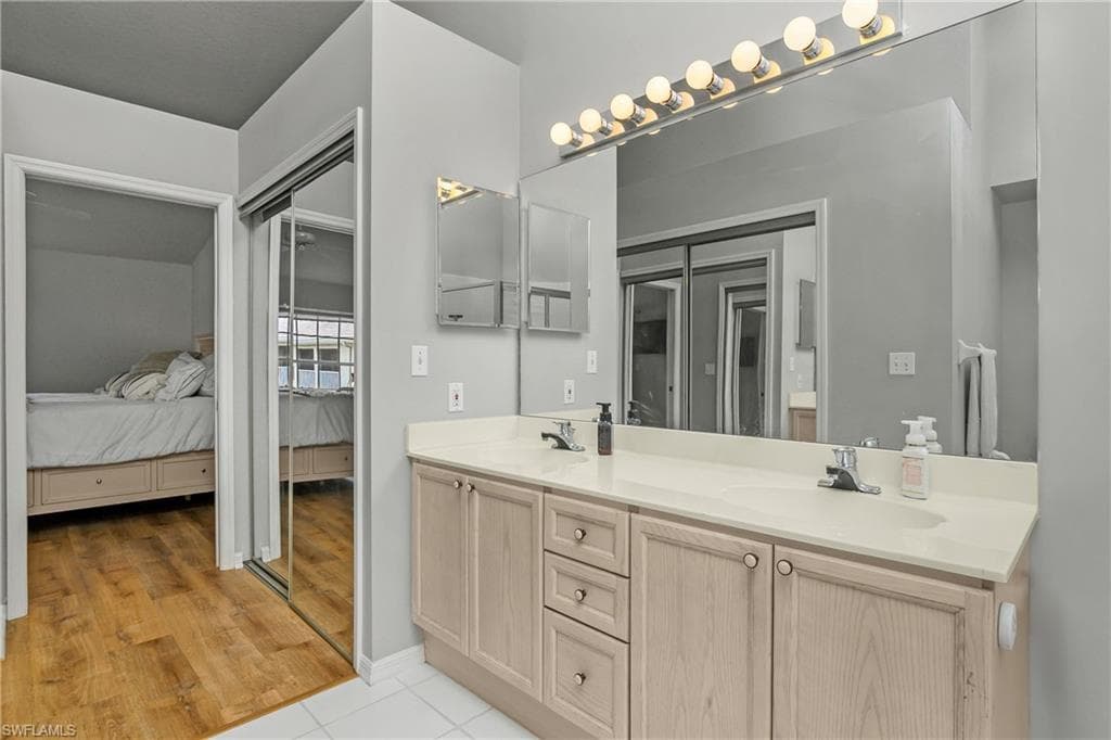 13061 Hamilton Harbour Dr R1, Naples, FL 34110-21