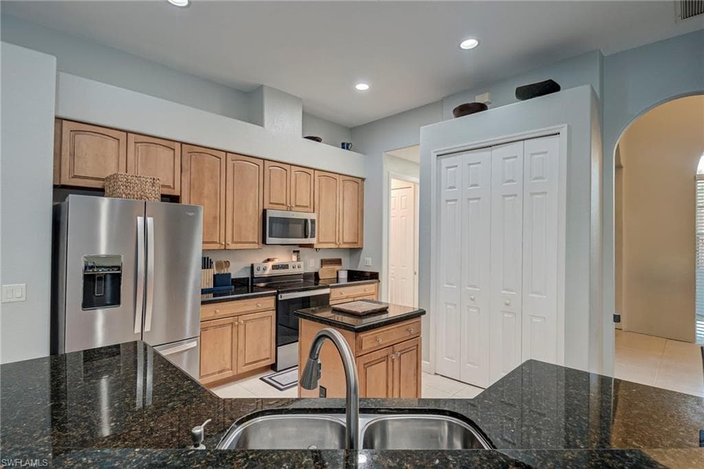 3781 29th Ave SW, Naples, FL 34117-14