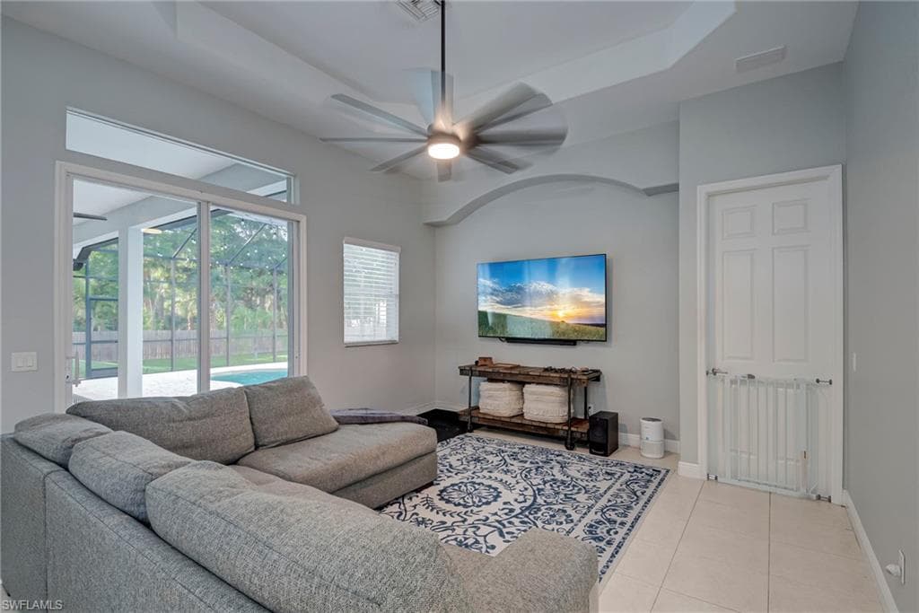 3781 29th Ave SW, Naples, FL 34117-16