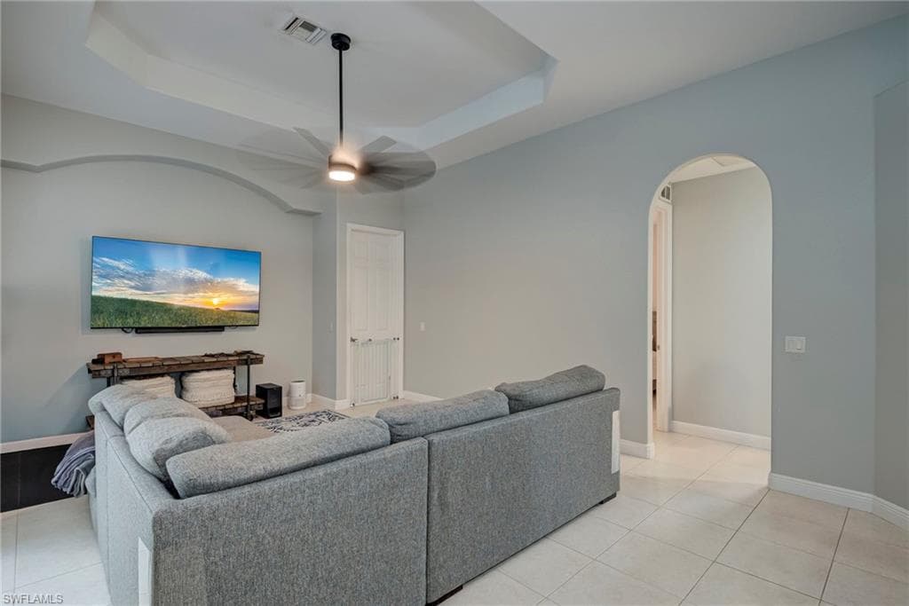 3781 29th Ave SW, Naples, FL 34117-19