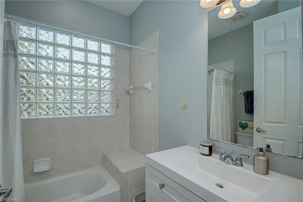 3781 29th Ave SW, Naples, FL 34117-26