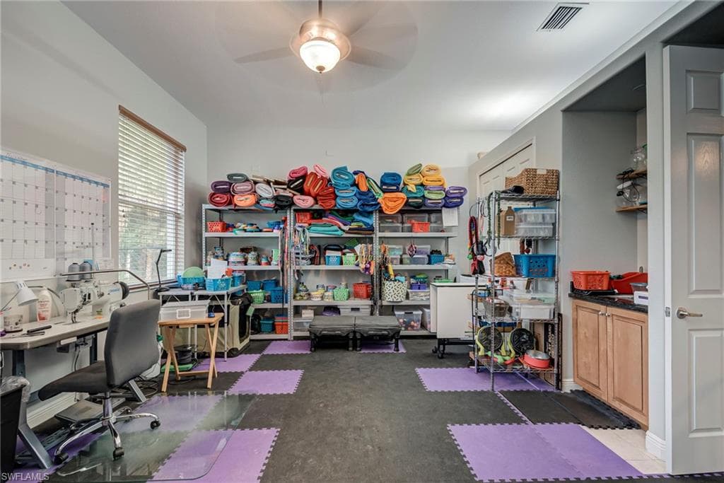 3781 29th Ave SW, Naples, FL 34117-29