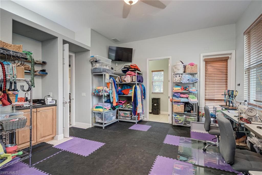 3781 29th Ave SW, Naples, FL 34117-30