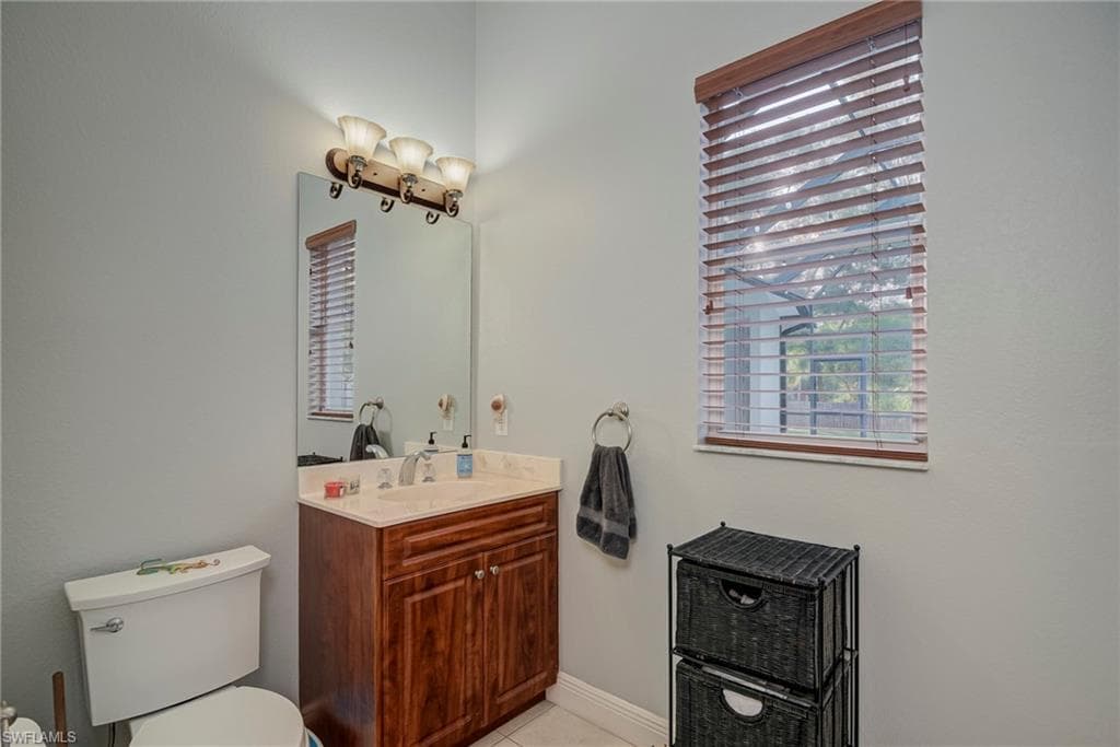 3781 29th Ave SW, Naples, FL 34117-31