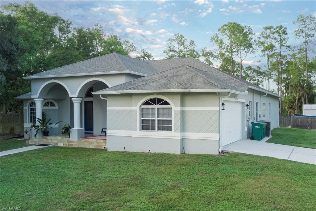 3781 29th Ave SW, Naples, FL 34117-2