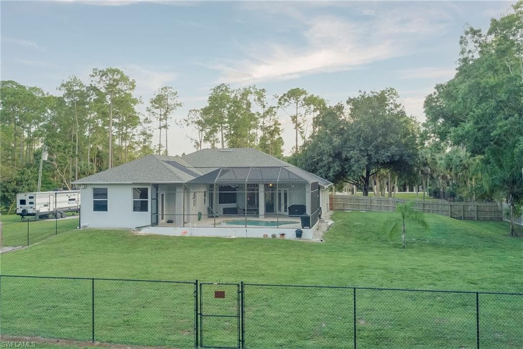 3781 29th Ave SW, Naples, FL 34117-39