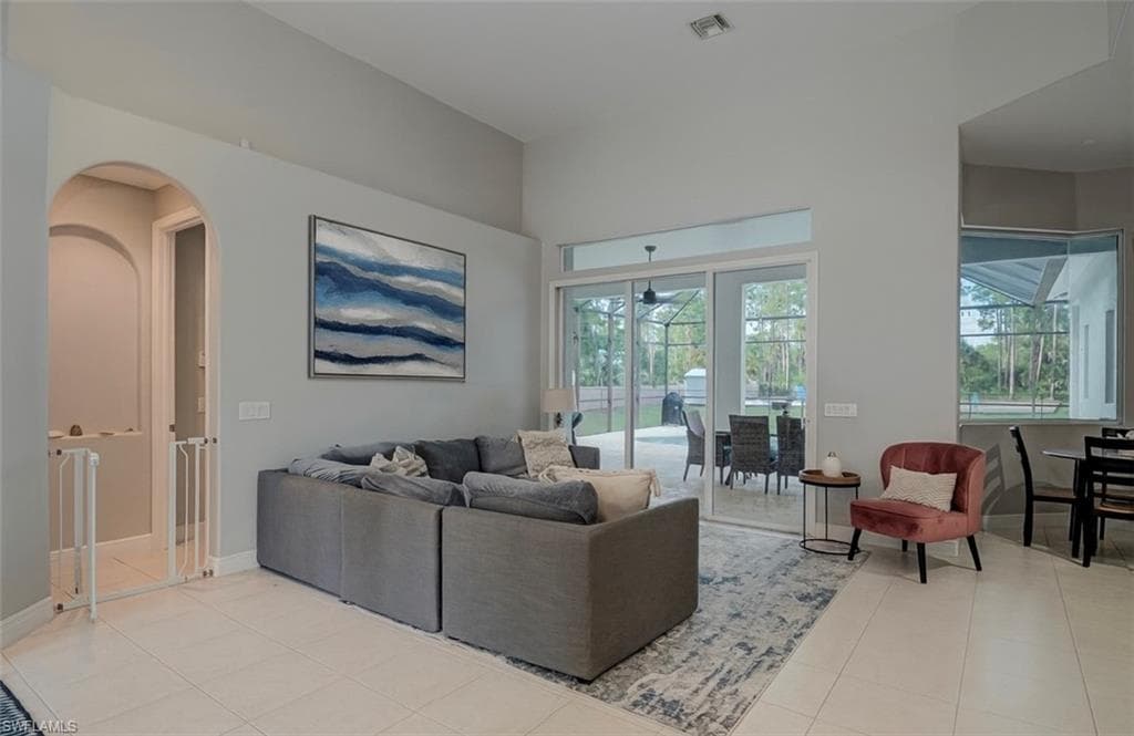 3781 29th Ave SW, Naples, FL 34117-5