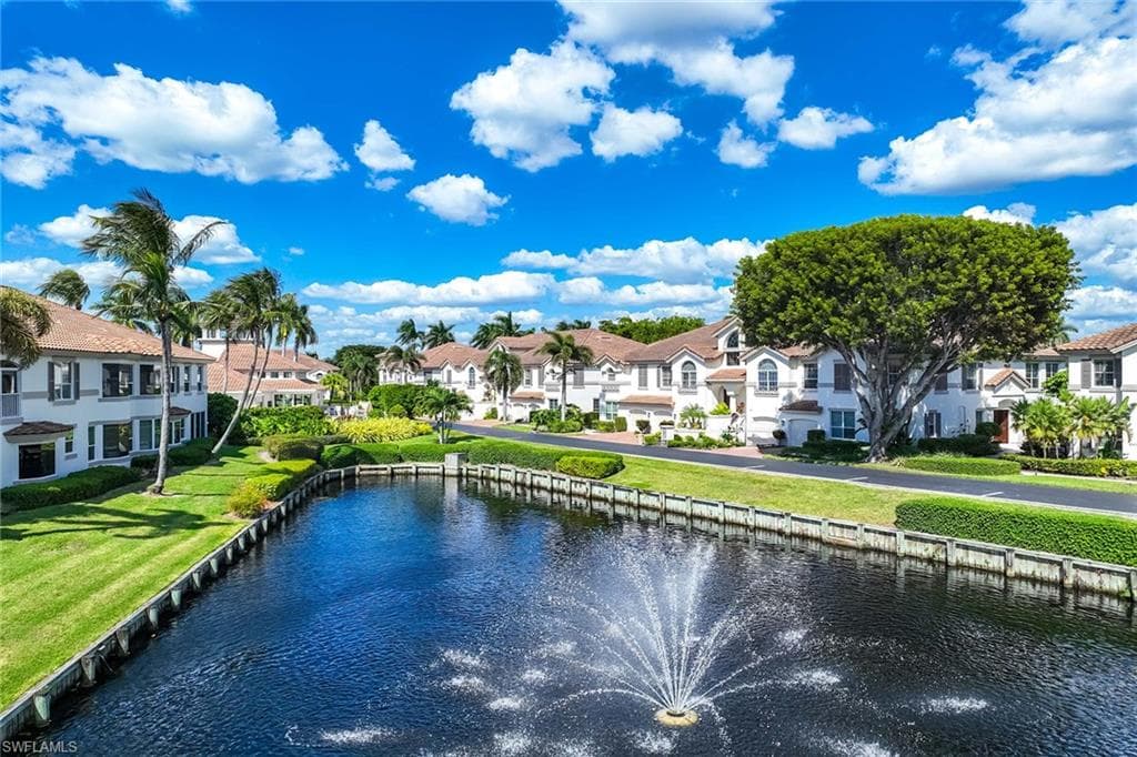 265 Colonade Cir 2703, Naples, FL 34103-8