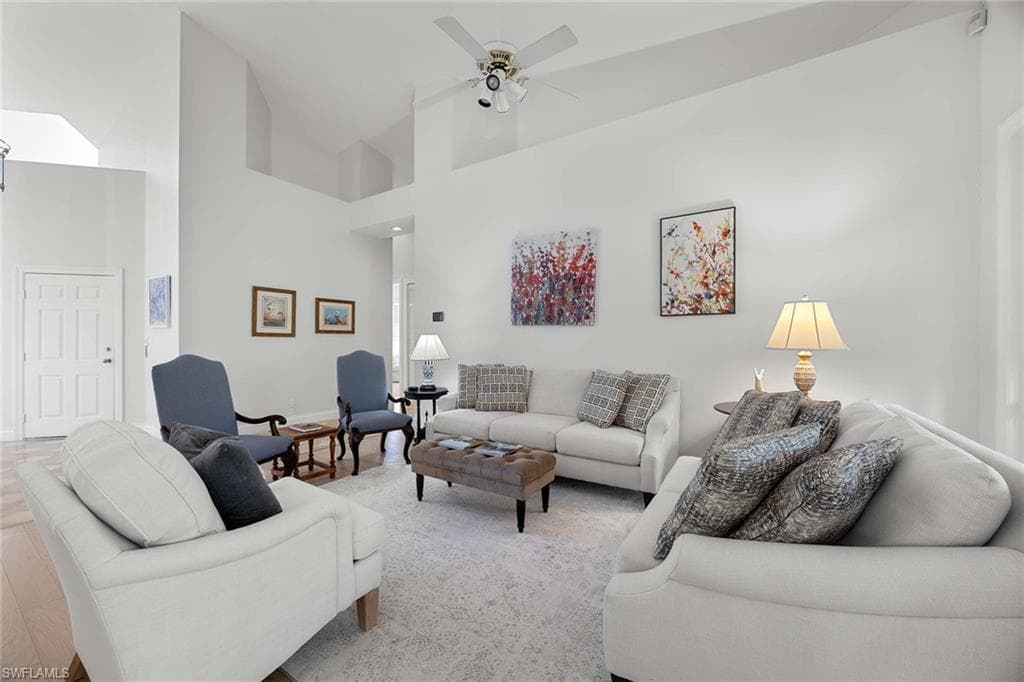 265 Colonade Cir 2703, Naples, FL 34103-17