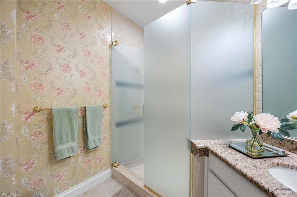 265 Colonade Cir 2703, Naples, FL 34103-35