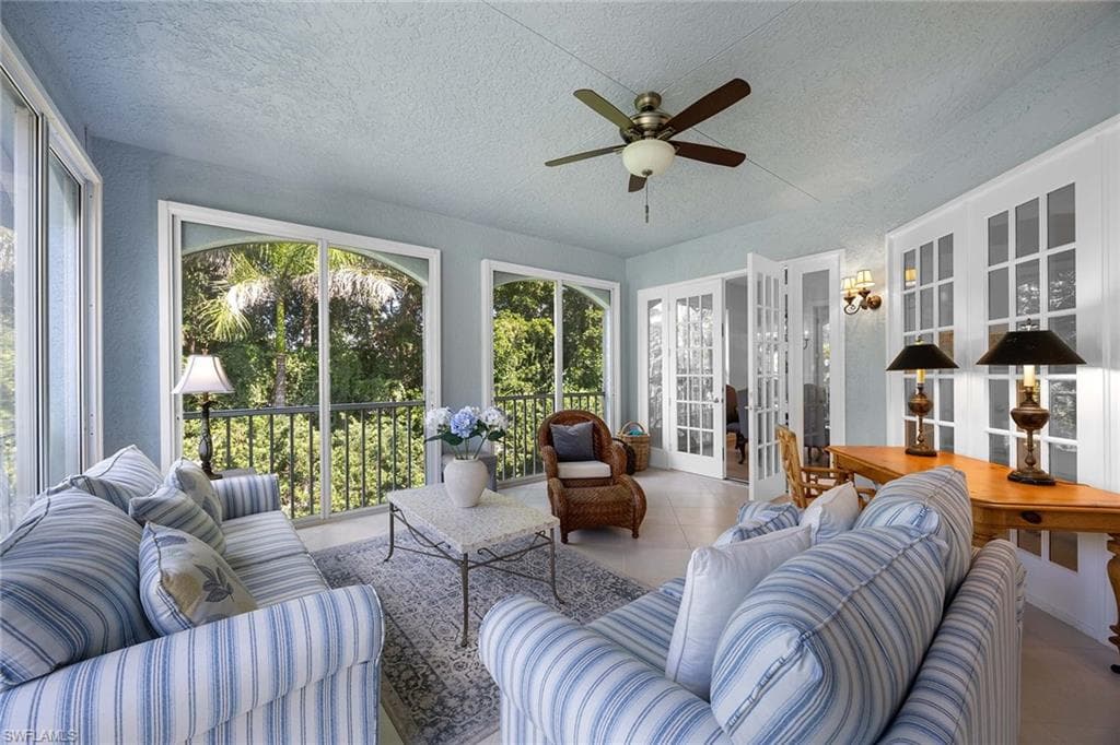 265 Colonade Cir 2703, Naples, FL 34103-38