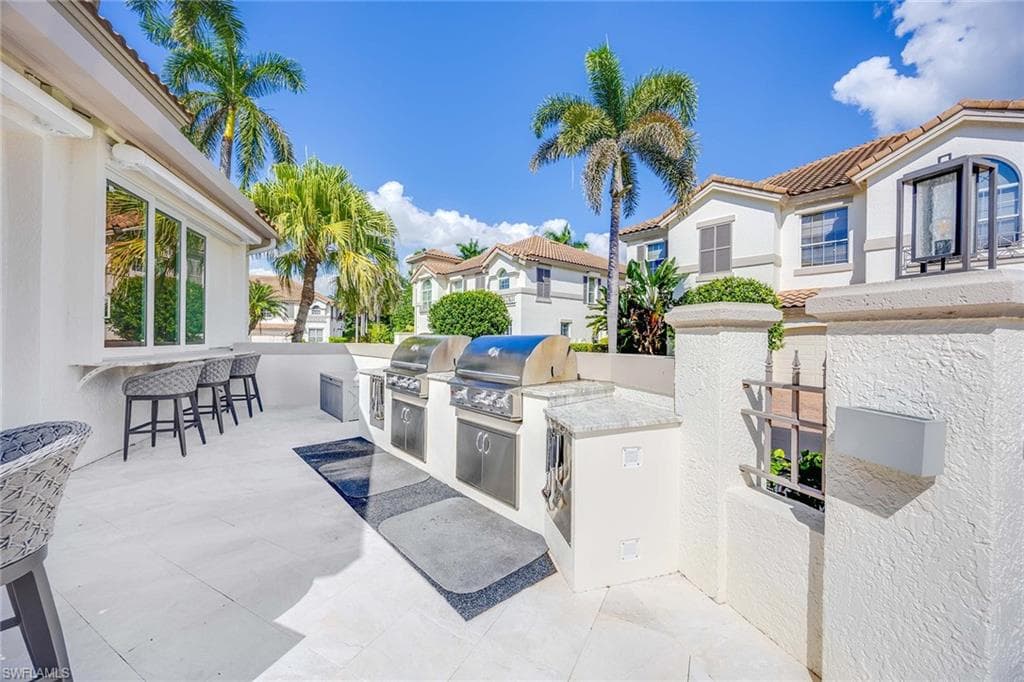 265 Colonade Cir 2703, Naples, FL 34103-44