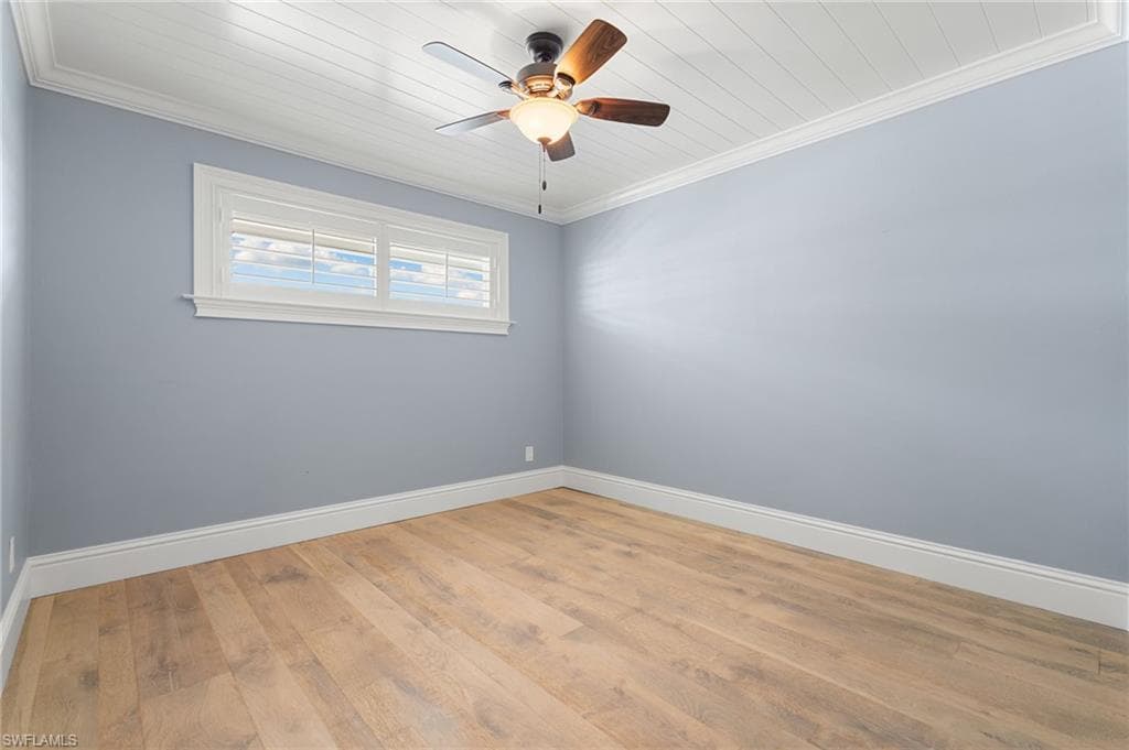 310 14th Ave S 310b, Naples, FL 34102-6