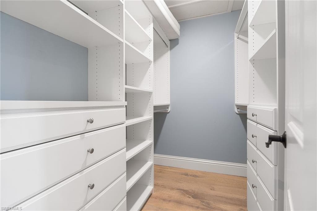 310 14th Ave S 310b, Naples, FL 34102-7