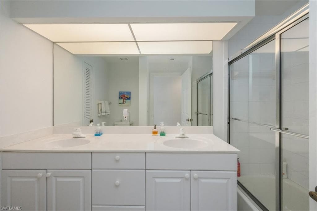 515 Laguna Royale Blvd 102, Naples, FL 34119-23