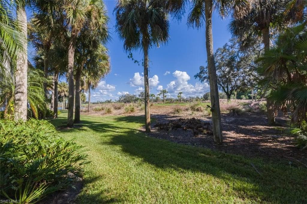 515 Laguna Royale Blvd 102, Naples, FL 34119-7