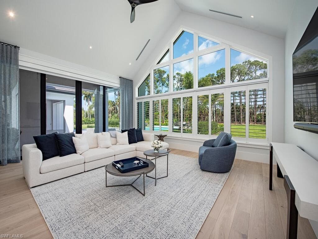 2191 Coach House Ln, Naples, FL 34105-25