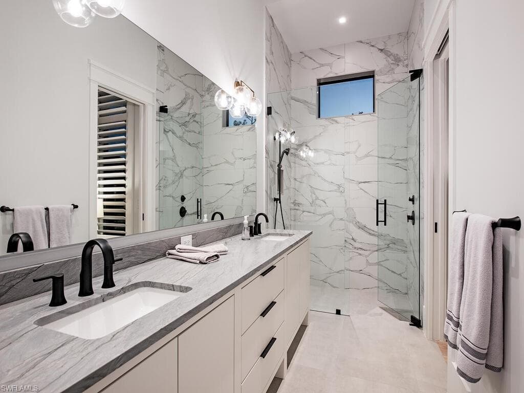 2191 Coach House Ln, Naples, FL 34105-31