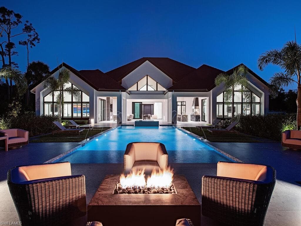 2191 Coach House Ln, Naples, FL 34105-4